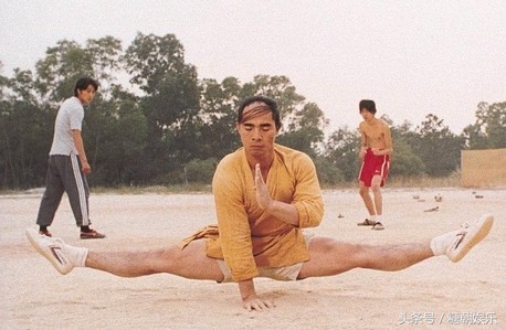 陈国坤和周星驰拍《少林足球》,少林足球周星驰和吴孟达告别剧照