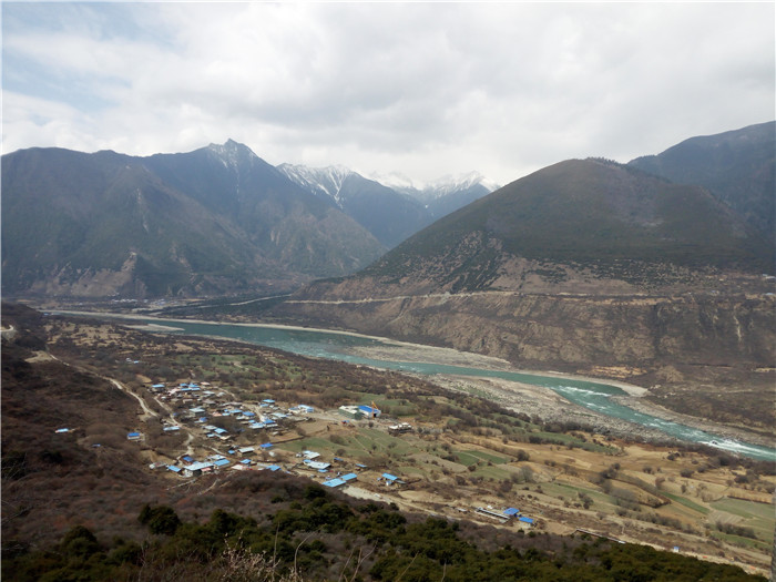 成都租车自驾318川藏线多少钱油费,成都租车走川藏线怎样最省钱