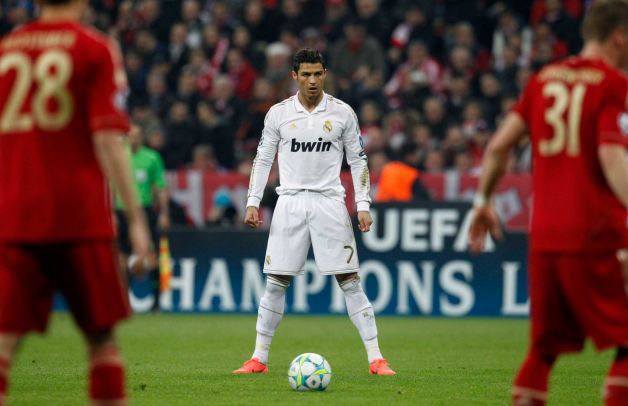 收藏几大高手,收藏世界足坛百大球星卡