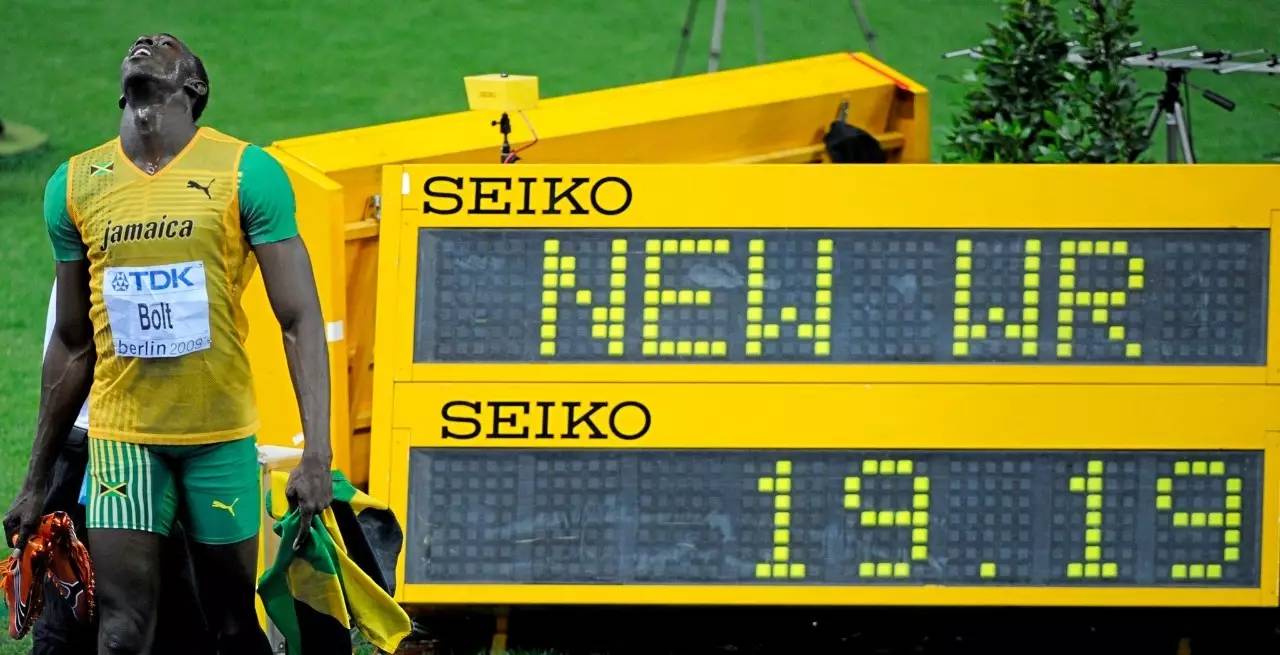 这俩人是当今地球上马拉松和百米最强选手！