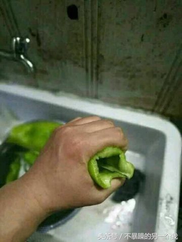 看到这张照片你最先想到的是什么,看到这张照片你最先想到的是谁