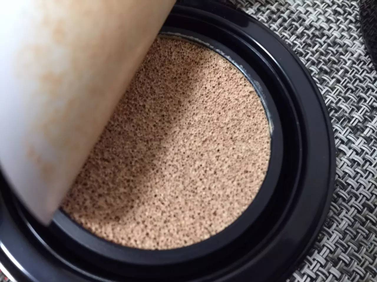 韩系日系欧系美系都出了气垫，做个吐血报告