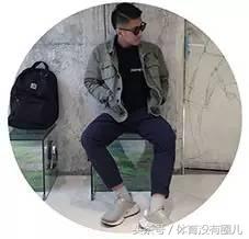 还在抱怨鞋柜里缺一双球鞋?那么这个苏州男孩关于NBA的收藏