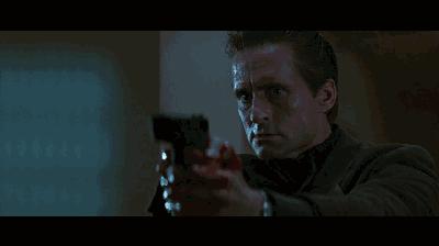 要不是导演*拍偷**女明星，这个很多人心目中的经典画面就不复存在了