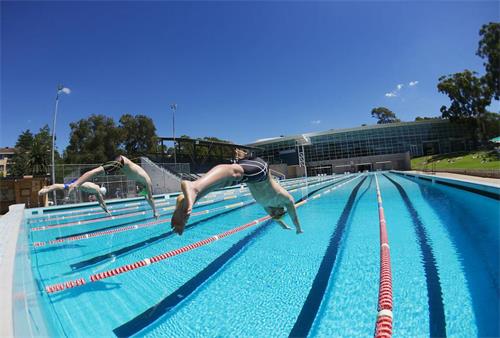 治腰间盘突出什么方法有效,治疗腰间盘突出最佳动作