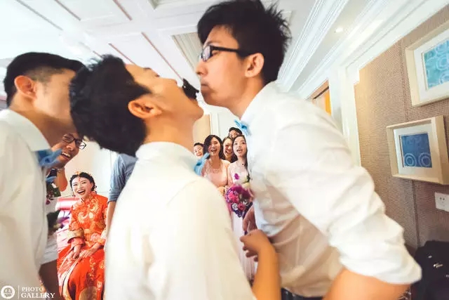 堵门游戏准备几个比较合适,新郎迎娶新娘堵门游戏