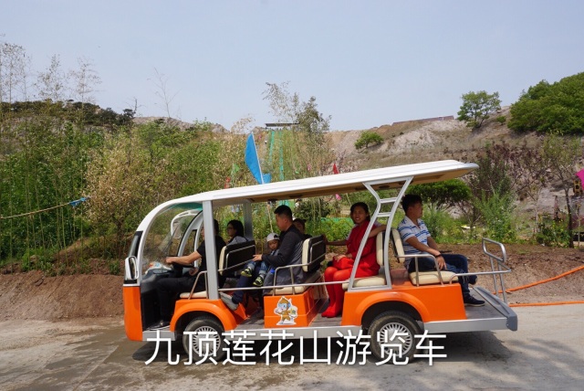 采摘园摘桑葚吃,桑椹采摘园吃桑椹