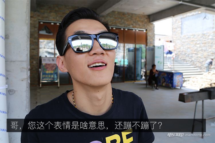 开着奔驰260的视频,开着es200去旅游是什么样的体验