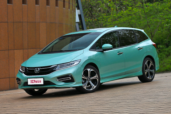 多款车型轻松满足多样出行需求,全新杰德五座试驾视频