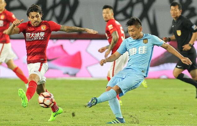 百盈早报：天体闹剧发酵！曝R马向恒大球迷竖中指