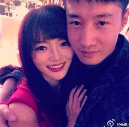 白百何*夫情**张爱朋首度回应：我的爱妃很多，她的知己也不止我