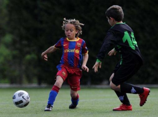 1分钟快速提升球员的足球基本功,你必须要学会的足球小技巧