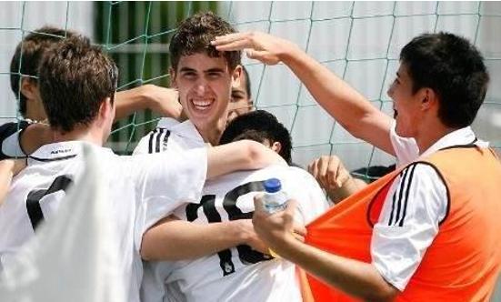 1分钟快速提升球员的足球基本功,你必须要学会的足球小技巧