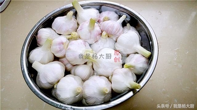 甜蒜腌制方法和过程,新鲜蒜怎样做甜蒜