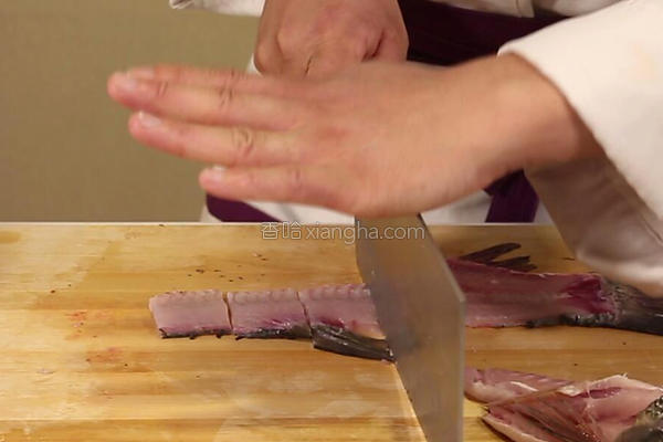 鱼肉怎么做不腥不老口感滑嫩？记住6个诀窍，放心吃！