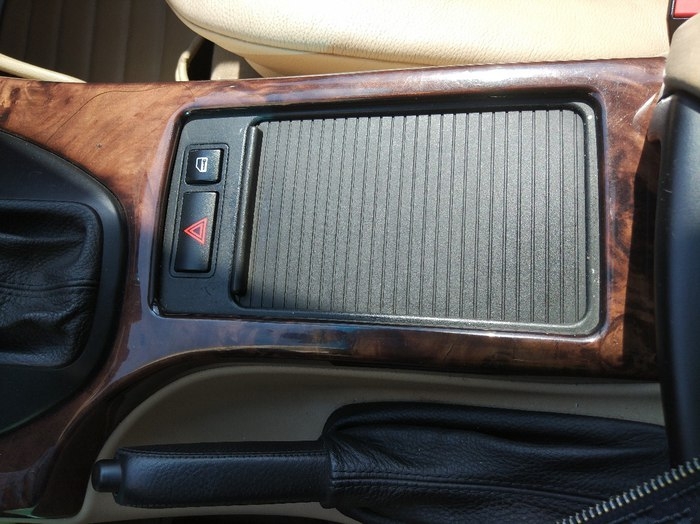 买宝马x53.0t真实油耗多少,老款宝马x530万公里能值多少钱