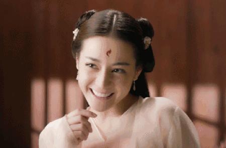 迪丽热巴秀肌营养,迪丽热巴跑男妆容