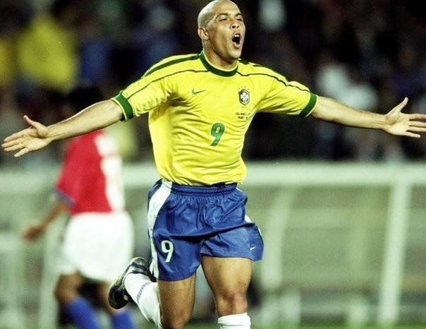 罗马托蒂退役时刻,托蒂退役前进球