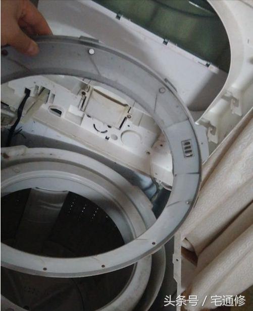 洗衣机有异物掉进去会不会有异响,洗衣机外桶掉进异物怎么办