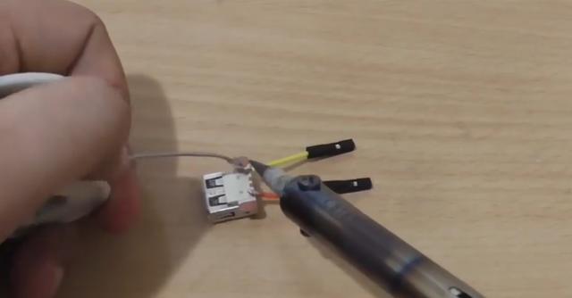 做了这个之后,在不怕出门没有手机没电了,自动发电