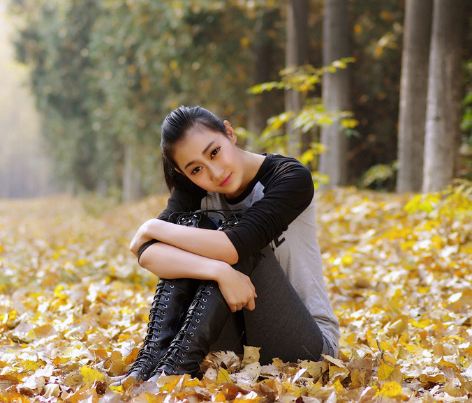 长血印留在僵冷脸上,撕心裂肺的疼震醒了襄阳女子近似麻木的神经