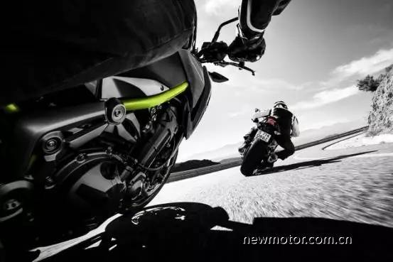 川崎z1000abs对比z1000r,2017款川崎z900有没有abs