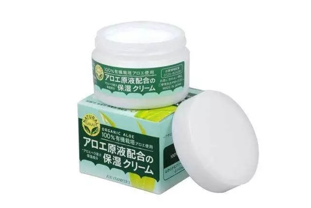 保湿效果好的平价面霜,清爽吸收快的面霜