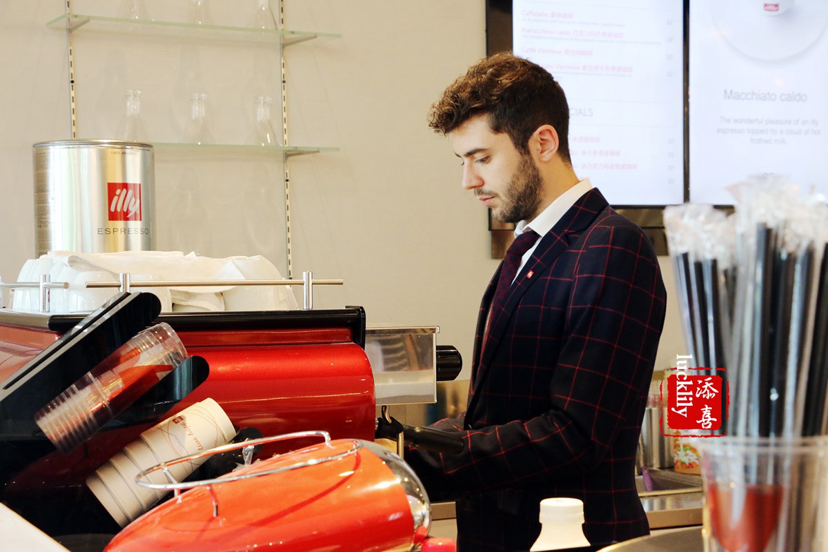 一杯来自意大利国宝级咖啡品牌illy的鸡尾酒咖啡