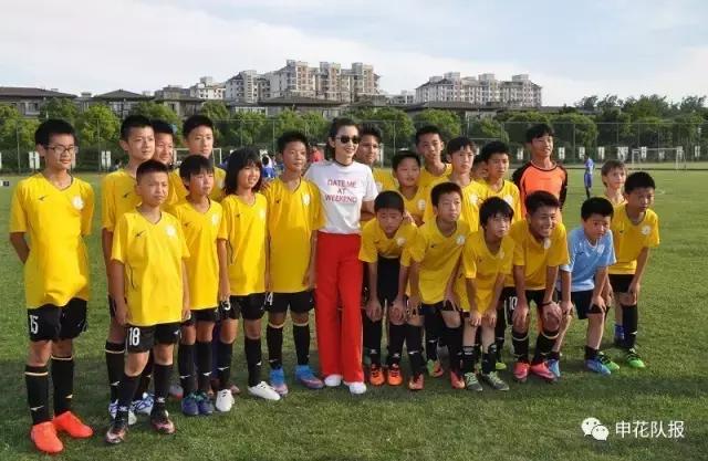 李冰冰女神来了,李冰冰女神节祝福