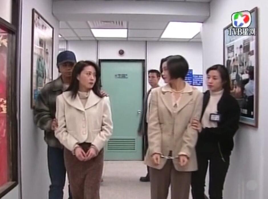 刑事侦缉档案红衣女郎杀人案,刑事侦缉档案红衣女郎男扮女装