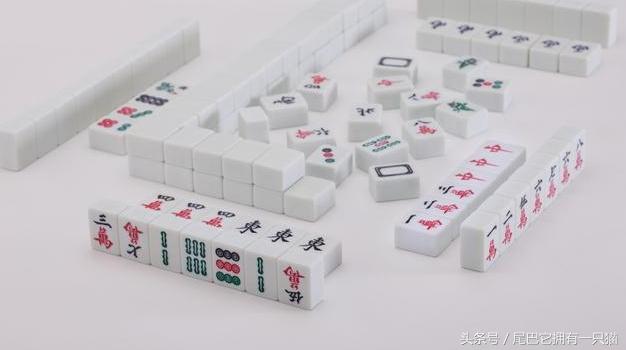 麻将出老千的人有什么特征,打麻将出老千的动作有哪些