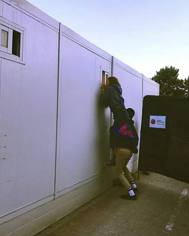 离京前夜，我们跟HolyBouncer约了顿二锅头