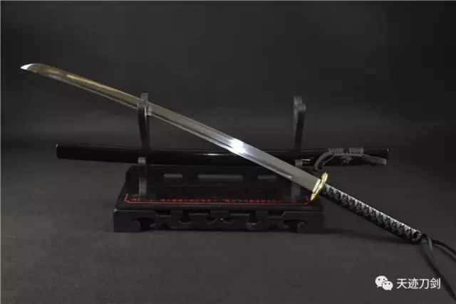 龙泉天迹,龙泉青龙偃月刀图片