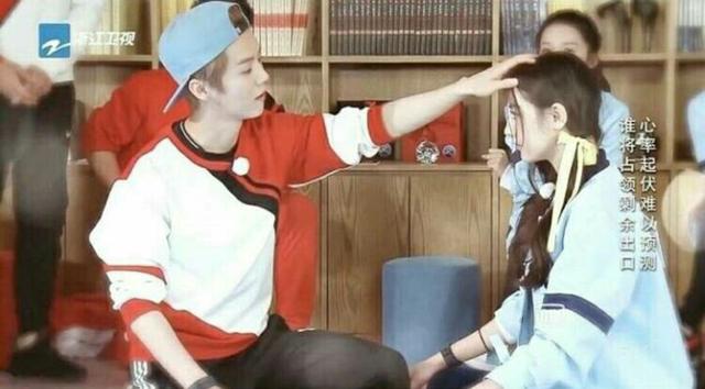 鹿晗迪丽热巴陆地夫妇甜美剪辑,鹿晗热巴对视的插曲