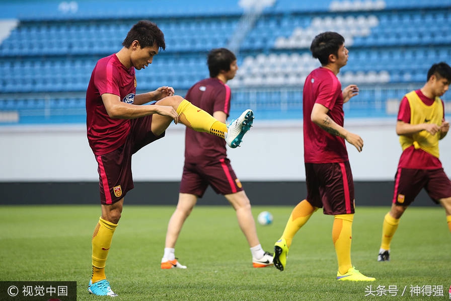 国足世预赛主场氛围,18年世预赛国足里皮的表现
