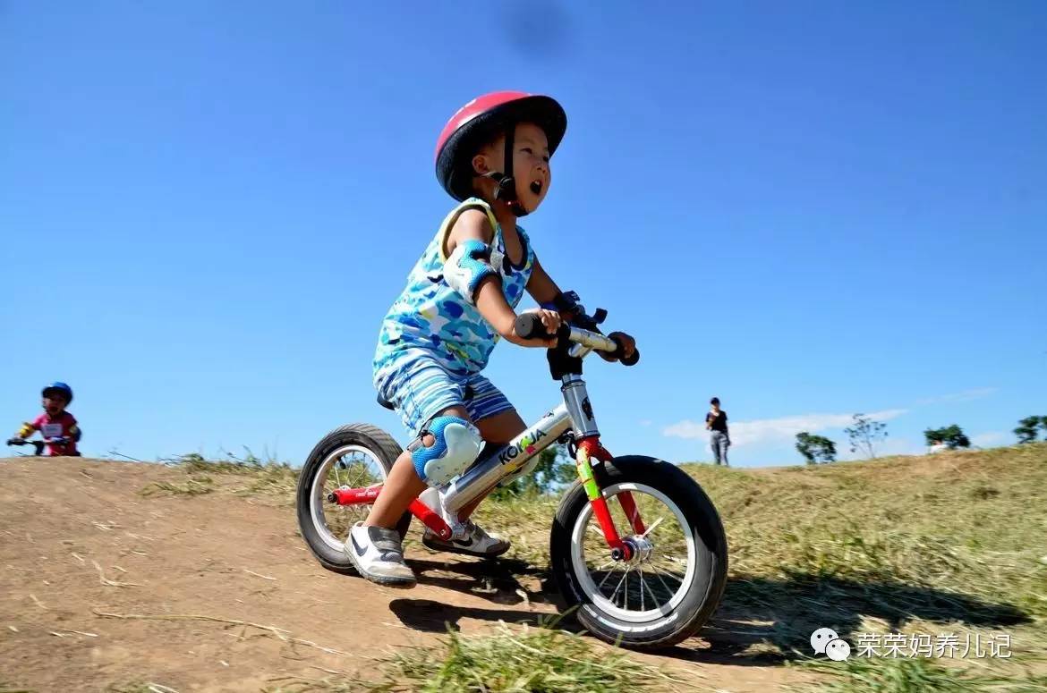 盘点我家小少爷那一停车场的各色小车究竟都有没有用！