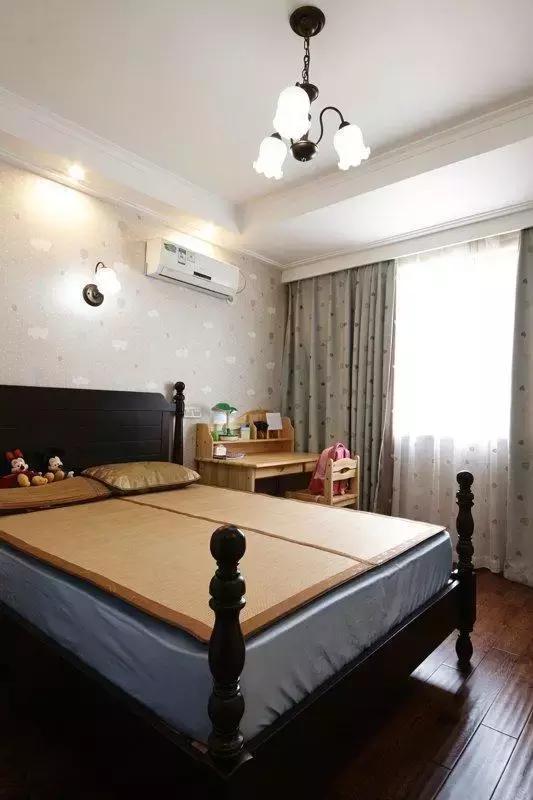 昆明未名城婚房装修，卫生间装了隐形门，朋友来做客到处找厕所！