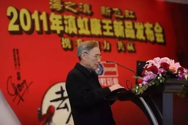 曾被迫卖公司,84岁再创业他用1座破庙、8个工人,年赚13亿