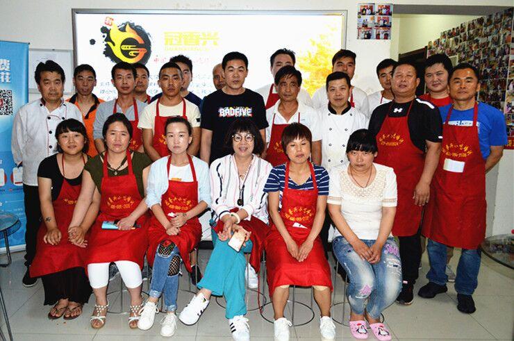 正宗过桥米线，就是这个味儿！