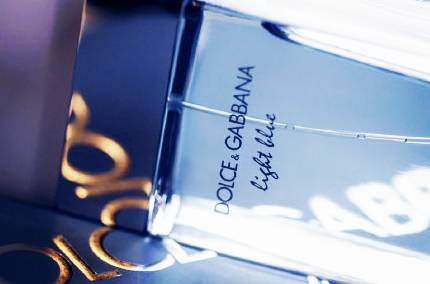 真正适合夏天的大牌香水,什么香水有脂粉味又很清新