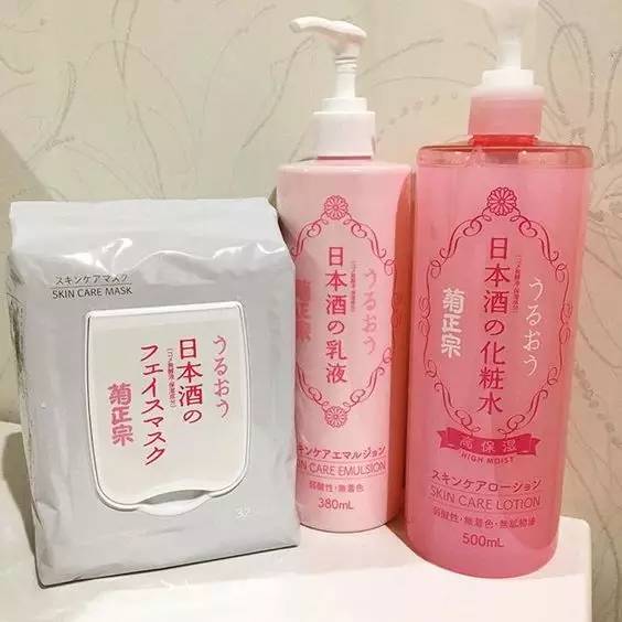 十大爆款化妆水,最好用的国货化妆水推荐