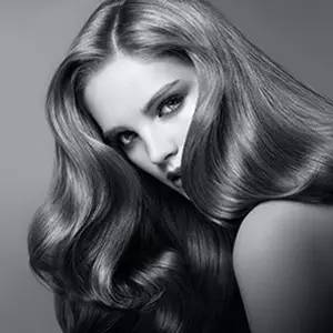 别的变美都要靠整，唯独华发三千，你值得拥有