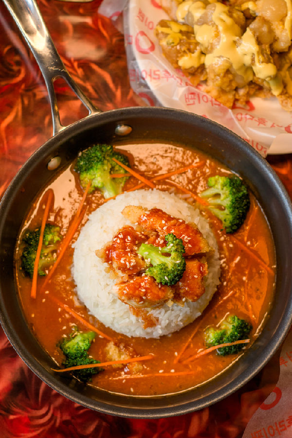 炸鸡控请抱紧我,wuli都教授代言的炸鸡店来啦~