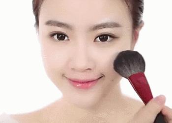 法令纹显老明星,明星怎么治法令纹