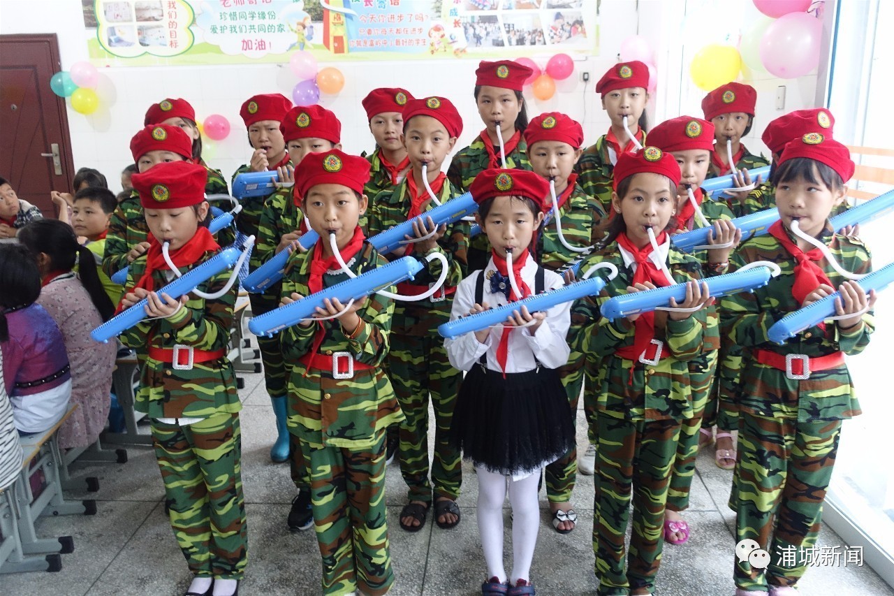 老师给孩子们过六一,小孩们过六一是怎么过的呢