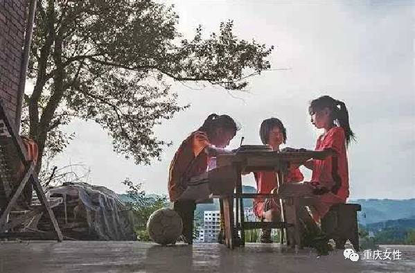 大山里的留守女童足球队，大山里的铿锵玫瑰！