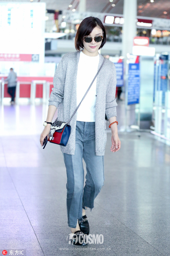 穿起来弹性十足又舒服的牛仔裤,紧身牛仔裤有很好的时髦感