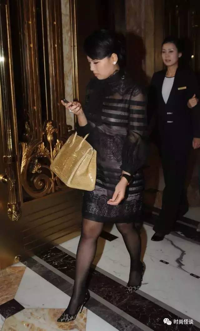 爱马仕哭晕在厕所里，居然被VIP买家刘涛、景甜、baby雪藏了！