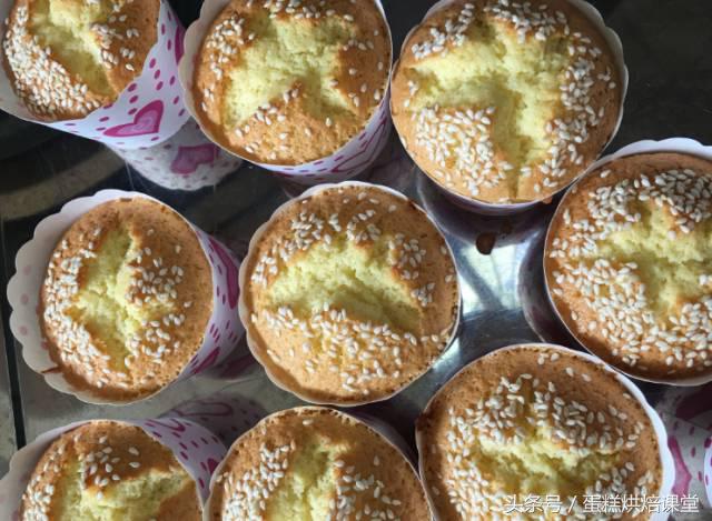 好吃又美味的鸡蛋糕怎么做,简单营养好吃的鸡蛋糕制作完成