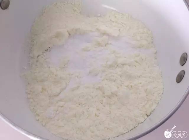 龟苓膏甜品教程,自己做的龟苓膏芋圆甜品很成功